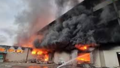 Photo of महाराष्ट्र: भिवंडी में कपड़ा गोदाम में भीषण आग