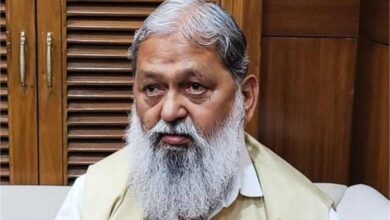 Photo of हरियाणा के परिवहन मंत्री अनिल विज ने महिला पुलिस कर्मी को किया सस्पेंड