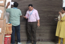 Photo of इंदौर में आधी रात ‘ऑपरेशन क्लीन’, कलेक्टर के आदेश पर 10 फैक्ट्रियों पर जड़े ताले