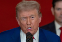 Photo of अमेरिका में प्रवासन पर स्थायी रोक लगाने पर अड़े ट्रंप