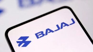 Photo of बजाज ग्रुप के जुड़वा शेयरों में बड़ी गिरावट