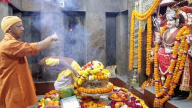 Photo of सीएम योगी ने मां पाटेश्वरी में उतारी आरती