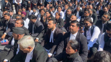 Photo of देहरादून में सड़कों पर उतरे वकील…