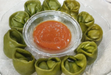 Photo of घर पर आसान रेसिपी से बनाएं पालक-आटे के मोमोज