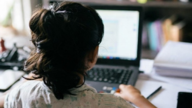 Photo of क्या ऑनलाइन कंपनियों से खत्म हो जाएंगे छोटे दुकानदार? पीएम मोदी तक पहुंची इंदौर की गुहार