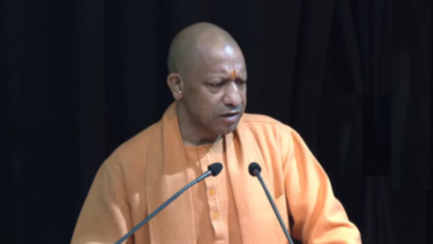 Photo of सीएम योगी बोले- बेहतर पुलिसिंग के लिए जनता से संवाद करें, जनप्रतिनिधियों के फोन उठाएं अफसर