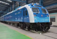 Photo of वाराणसी-गोरखपुर के बीच हाइड्रोजन ट्रेन चलाने की तैयारी