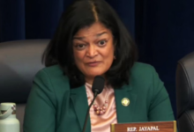 Photo of टैरिफ को लेकर अमेरिकी प्रतिनिधि प्रमिला जयपाल ने किया आगाह