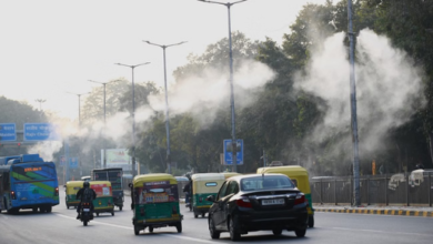 Photo of  दिल्लीवासियों को प्रदूषण से मिली मामूली राहत, अब ‘गंभीर’ से ‘बहुत खराब’ श्रेणी में पहुंची AQI