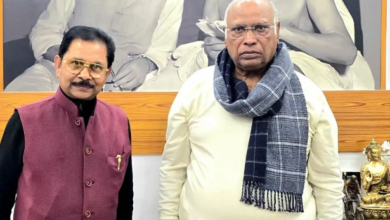 Photo of पूर्व सांसद धीरज प्रसाद साहू ने खरगे से की मुलाकात