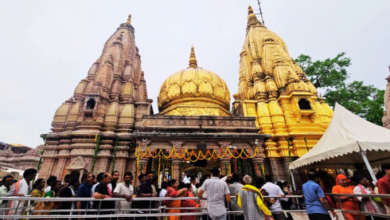 Photo of काशी विश्वनाथ मंदिर: बाबा के दरबार में आज से स्पर्श दर्शन पर लगी रोक