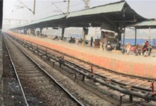 Photo of वंदे भारत एक्सप्रेस सहित ट्रेने घंटों लेट, यात्री परेशान