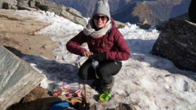 Photo of चमोली: स्पेन की जेमा अपनी पीठ पर ढो रहीं हिमालय का कचरा