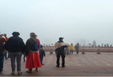 Photo of सर्दी ने तोड़ा रिकार्ड: सफेद चादर में इस कदर छिपा ताजमहल, पर्यटक नहीं कर सके दीदार