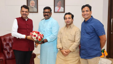 Photo of बीएमसी चुनावों से पहले राज ठाकरे को बड़ा झटका, मनसे नेता संतोष धुरी भाजपा में हुए शामिल