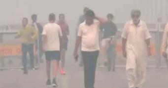 Photo of स्मॉग की आगोश में दिल्ली: कई इलाकों में एक्यूआई पहुंचा 300 के पार