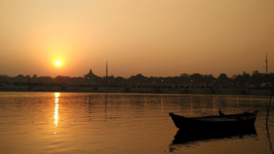 Photo of मकर संक्रांति पर क्या है स्नान का शुभ मुहूर्त? जानें इस पवित्र डुबकी का महत्व