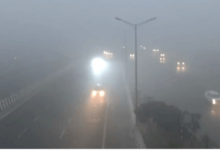 Photo of दिल्ली में गलन वाली ठंड!: गुरुग्राम पर घने कोहरे का कहर, विजिबिलिटी बेहद कम