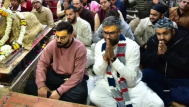Photo of सुबह-सुबह बाबा महाकाल के दर्शन करने पहुंचे विराट कोहली, भस्मारती में हुए शामिल