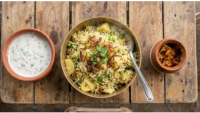 Photo of बच्चे मांग-मांग कर खाएंगे और मेहमान भी पूछेंगे रेसिपी, बस ऐसे बनाएं ढाबा स्टाइल आलू-मटर पुलाव