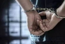 Photo of राजस्थान में उत्तर प्रदेश का फर्जी आईपीएस गिरफ्तार, स्कॉर्पियो गाड़ी से थाने पहुंचकर छाड़ रहा था रौब