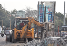 Photo of  ठेकेदार बीरटीएस अधूरा छोड़ हुआ गायब, अब निगम तोड़ रहा बस स्टाॅपों को