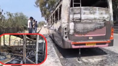 Photo of दिल्ली में खड़ी बस बनी मौत: मछली मार्केट में निजी वाहन में लगी भीषण आग