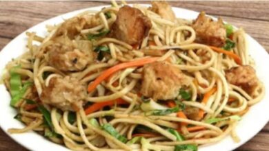 Photo of घर पर इन खास ट्रिक्स के साथ बनाएं बिल्कुल स्ट्रीट स्टाइल चिकन नूडल्स
