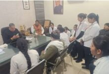 Photo of माइग्रेशन न होने से 170 छात्राएं परेशान, विधायक से की थी मुलाकात, अब आवास के बाहर देंगी धरना