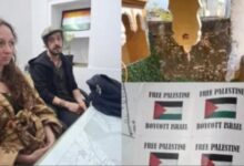 Photo of  पुष्कर में दो ब्रिटिश पर्यटकों ने लगाए फिलिस्तीन समर्थक स्टीकर, भारत छोड़ने का नोटिस जारी