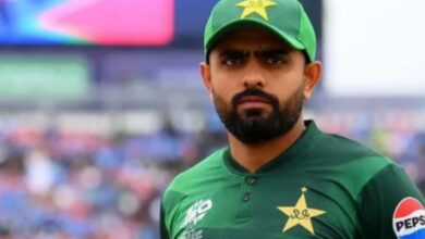 Photo of IND vs PAK मैच से पहले Babar Azam पर बरसे पूर्व पाक स्टार्स