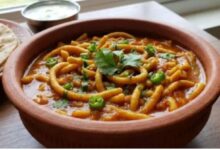 Photo of जब घर में न हो कोई सब्जी, तो 10 मिनट में तैयार करें ढाबा स्टाइल सेव-टमाटर