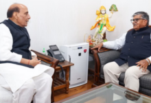 Photo of रक्षामंत्री से मिले गवर्नर: बॉर्डर पर एंटी ड्रोन सिस्टम मजबूत करने पर चर्चा
