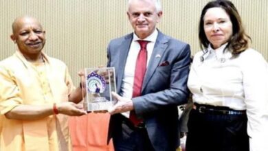 Photo of कनाडा के उच्चायुक्त ने सीएम योगी से की मुलाकात…
