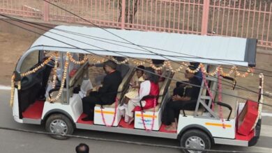 Photo of राष्ट्रपति द्रौपदी मुर्मू ने किए गिरिराज जी के दर्शन