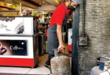 Photo of LPG गैस की कमी से मुंबई के होटलों पर संकट, कई रेस्टोरेंट बंद