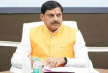 Photo of अधिकारी की हरकत पर CM मोहन का फूटा गुस्सा, एयरपोर्ट जाते वक्त रूकवाया काफिला