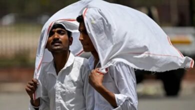 Photo of लू से झुलस रहे दिल्ली-यूपी-बिहार, राजस्थान में पारा 46 के पार; मंगलवार से राहत मिलने के आसार