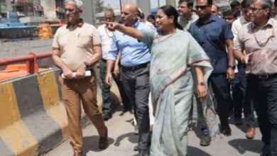 Photo of आजादपुर में सीएम गुप्ता का निरीक्षण, इंटरचेंज हब पूरा करने के निर्देश