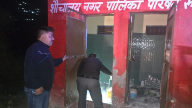 Photo of चारधाम यात्रा से पहले देर रात अधिकारियों का एक्शन; ओवररेटिंग, अवैध गैस सिलिंडर पर की कार्रवाई