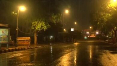 Photo of दिल्ली में बारिश-एनसीआर में बूंदाबांदी, तेज हवाओं ने किया गर्मी पर एक और वार