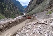 Photo of राज्य में भूस्खलन से  84 सड़क बंद, नदियों का जलस्तर बढ़ा, यमुनोत्री हाईवे पर संकट बरकरार