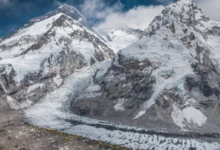 Photo of माउंट एवरेस्ट पर इंसानों के पेशाब से तेजी से पिघल रहा ग्लेशियर