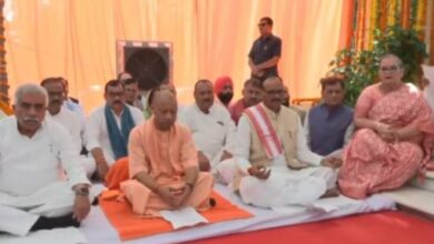 Photo of सीएम योगी ने बापू को दी श्रद्धांजलि और भजन सुने, बोले- उनके विचार आज भी हमारा मार्ग दर्शन करते हैं